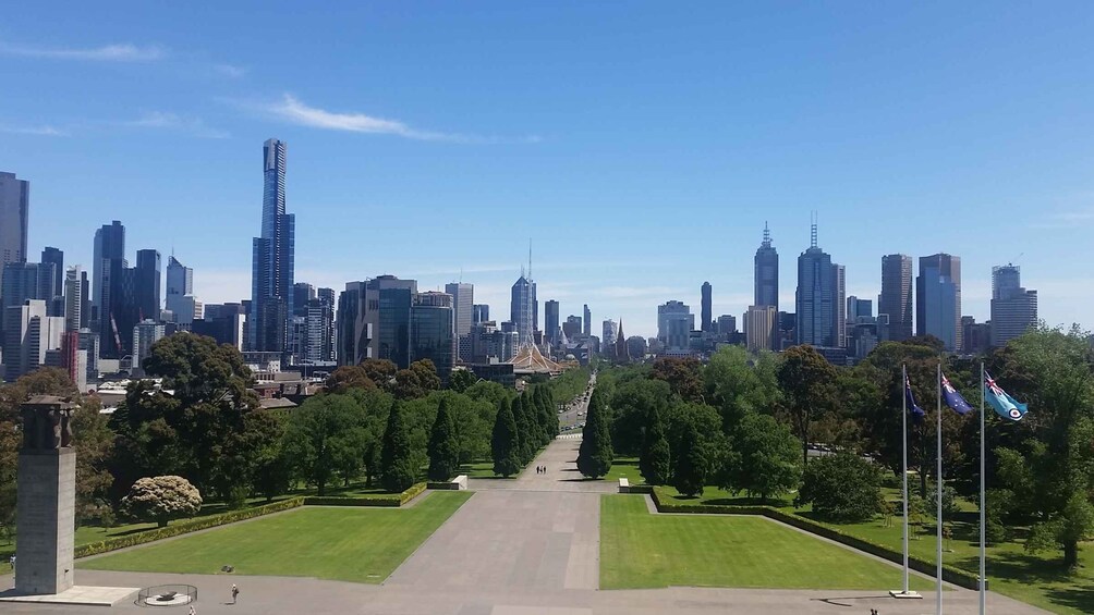 Picture 1 for Activity Melbourne: Guided City Bike Tour with Gear and Lunch Stop