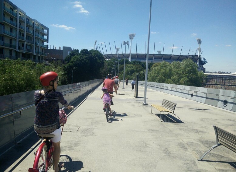 Picture 2 for Activity Melbourne: Guided City Bike Tour with Gear and Lunch Stop