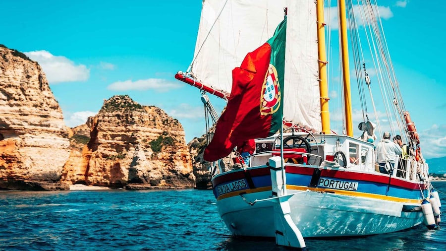 Lagos: Sailboat Trip to Ponta da Piedade