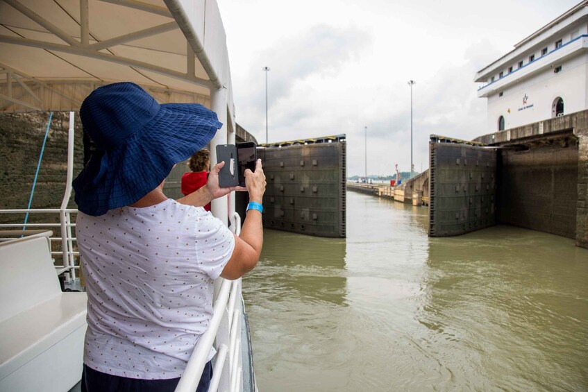 Picture 1 for Activity Panama: Guided Northbound Panama Canal Cruise