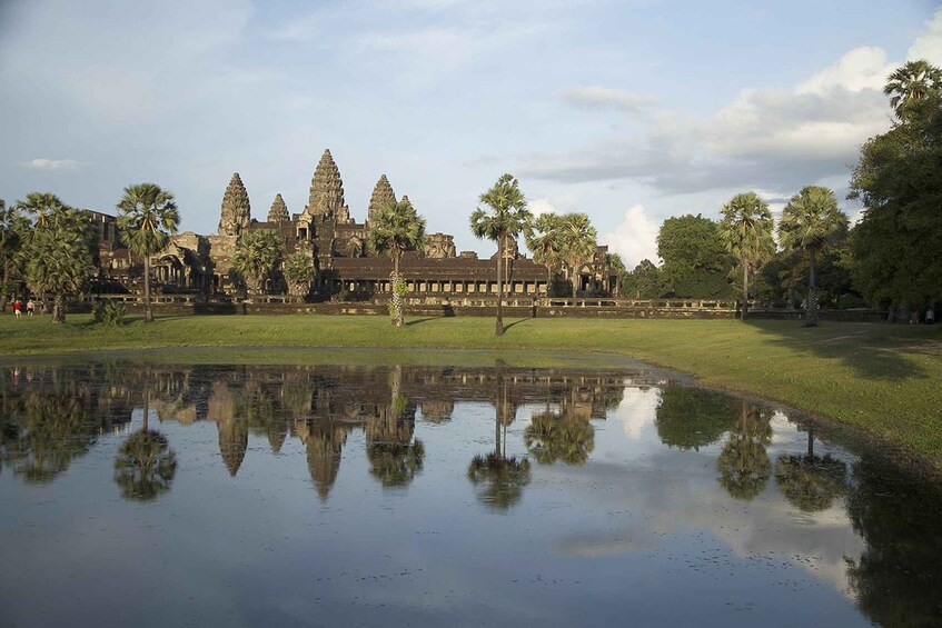 Picture 1 for Activity Siem Reap: Angkor Wat Driving Tour