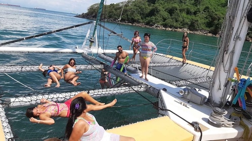 Panama Stad: All-Inclusive Catamaran Cruise naar Taboga Eiland