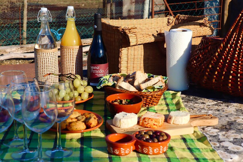 Picture 13 for Activity Sintra: Countryside Gastronomic Tour in a Vintage Car