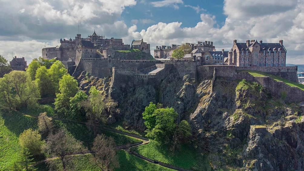 Edinburgh Castle: Skip-the-Line Guided Walking Tour