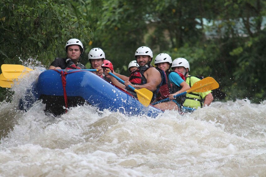 Picture 4 for Activity La Fortuna: Costa Rica Rafting class II-III_Pure Adrenaline