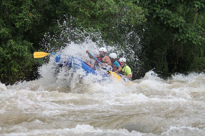 Picture 15 for Activity La Fortuna: Easy White Water Rafting with Transfer and Lunch