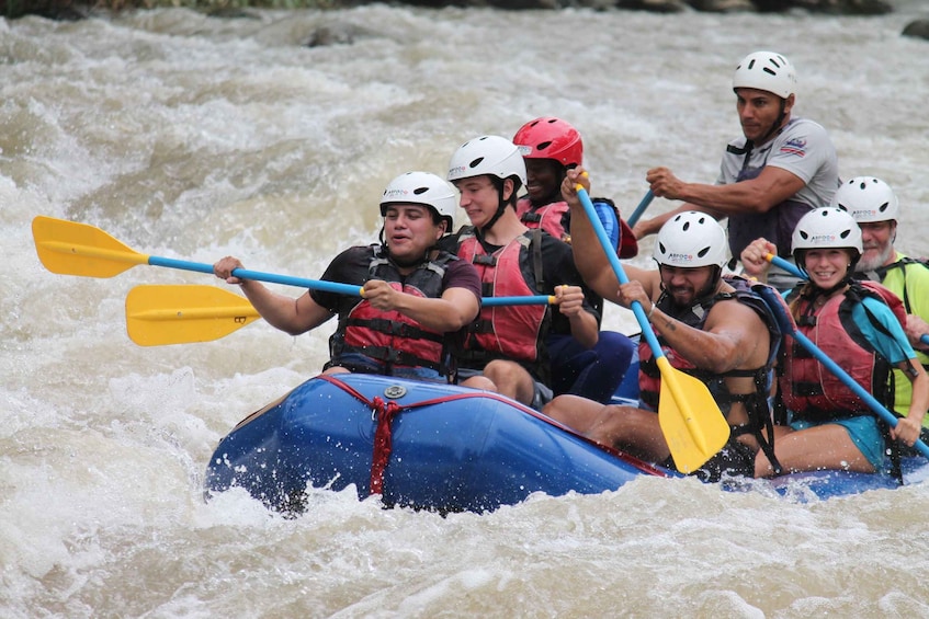 Picture 6 for Activity La Fortuna: Costa Rica Rafting class II-III_Pure Adrenaline