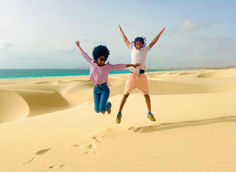 Boa Vista: Guided Day Trip with Shipwreck and Santa Mónica