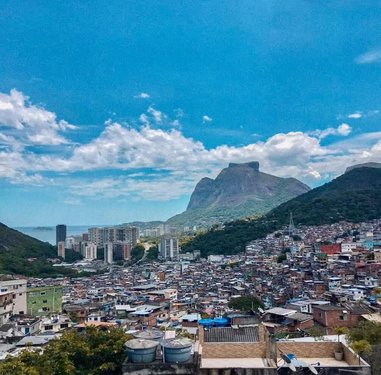 Rio: Immersive Rocinha Favela Walking Tour with Local Guide