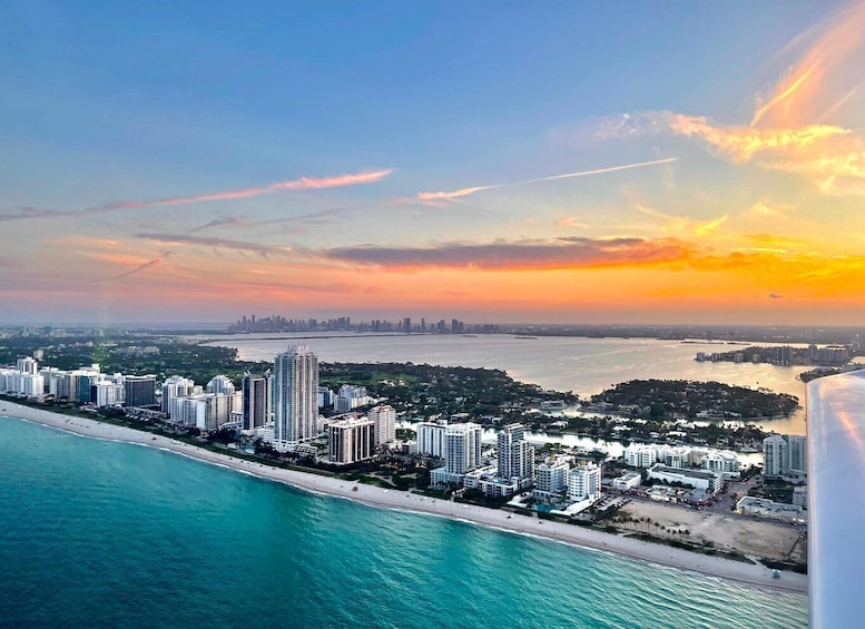 Picture 9 for Activity From Fort Lauderdale: Private Luxury Airplane Tour