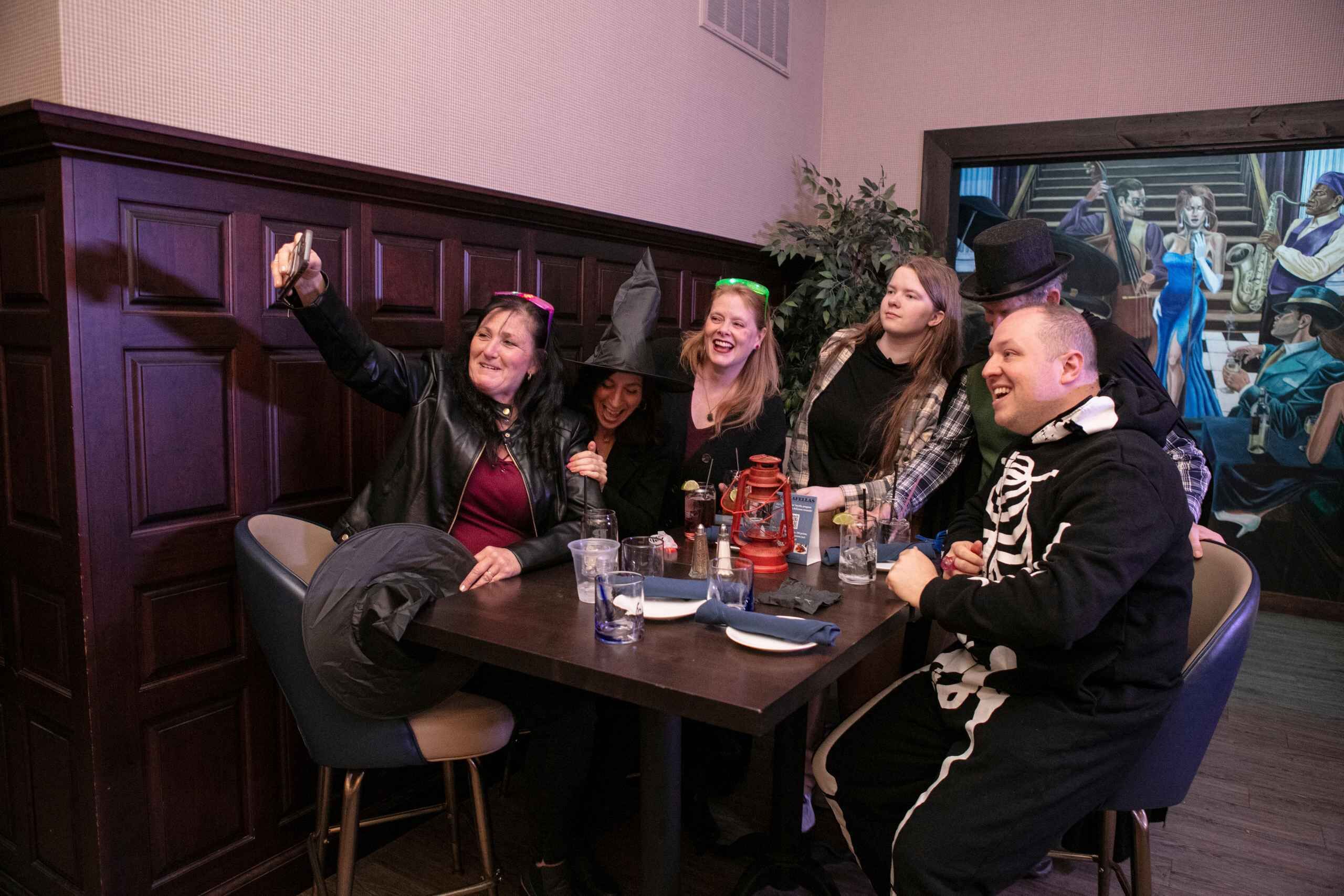 Washington DC: Ghosts Boos and Booze Haunted Pub Crawl