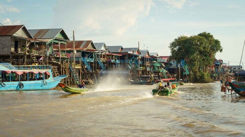 Da Siem Reap: tour del villaggio galleggiante di Kampong Phluk in barca