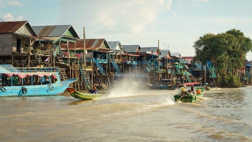 Från Siem Reap: Kampong Phluk Floating Village Tour med båt