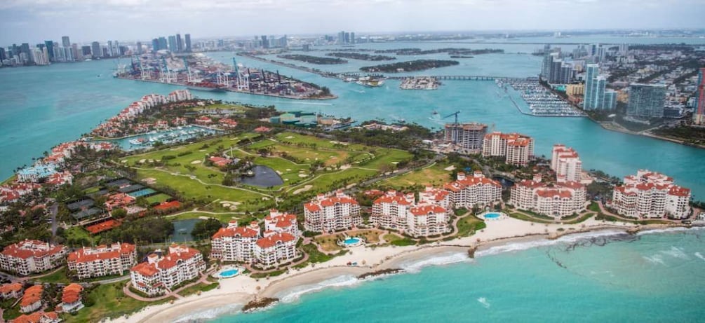 Picture 12 for Activity Miami Beach: 30-Minute Private Sunset Luxury Helicopter Tour
