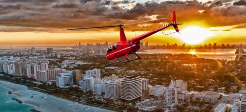 Miami Beach : 30 minutes d'hélicoptère privé de luxe au coucher du soleil e...