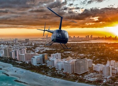 Miami Beach Sunset: Private Helicopter Tour