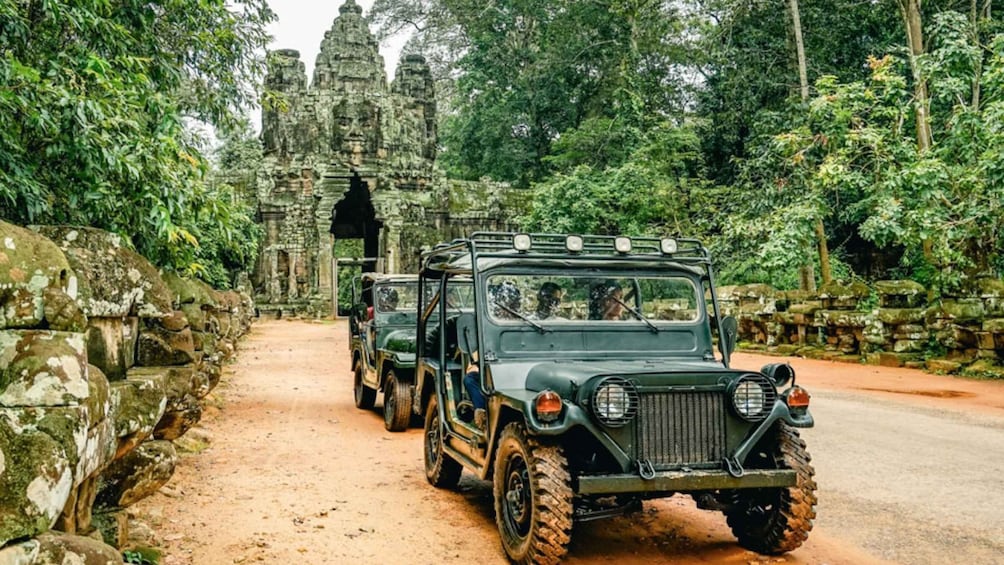 Picture 2 for Activity Siem Reap: Angkor Private 3-Day Jeep Tour