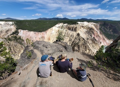 Grand Canyon of the Yellowstone: Loop Hike with Lunch
