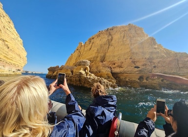 Portimão: Guided Coastal Caves Tour by Boat