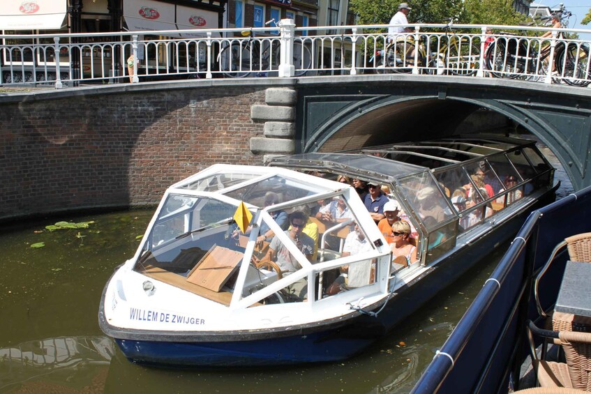 Picture 4 for Activity Delft: Canal Cruise with Guided Commentary