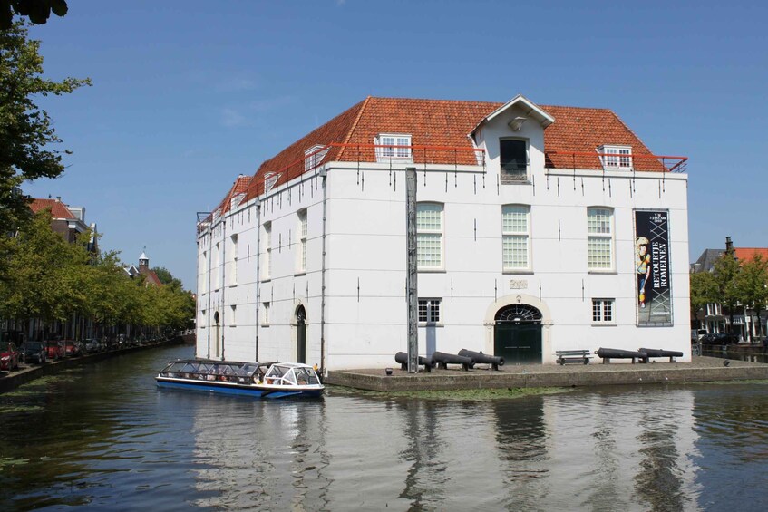 Picture 2 for Activity Delft: Canal Cruise with Guided Commentary