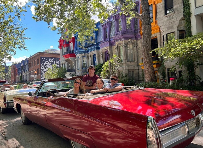 Picture 4 for Activity Montréal: Guided Tour in Vintage Convertible Cadillac