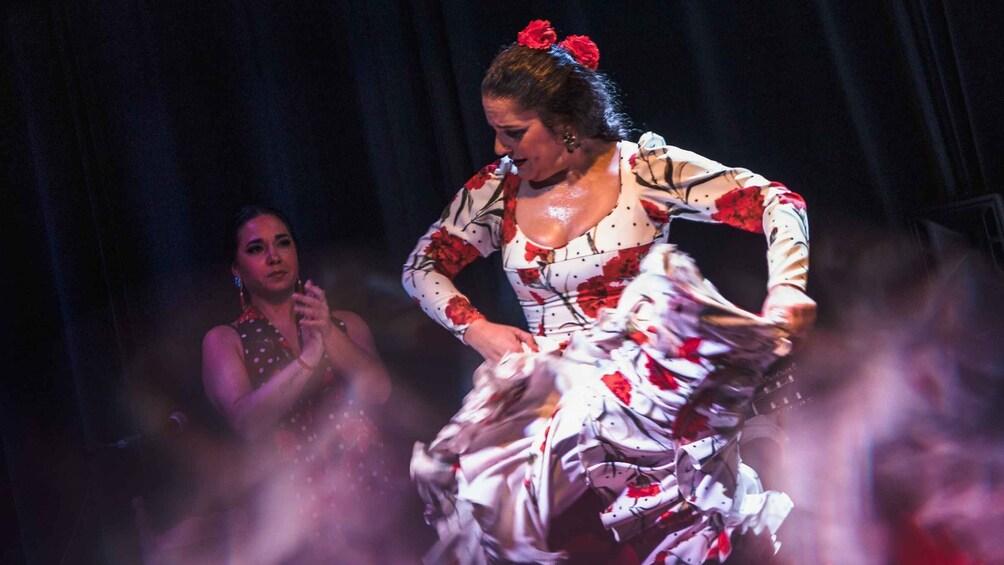 Picture 2 for Activity Seville: Traditional Flamenco Show in Triana