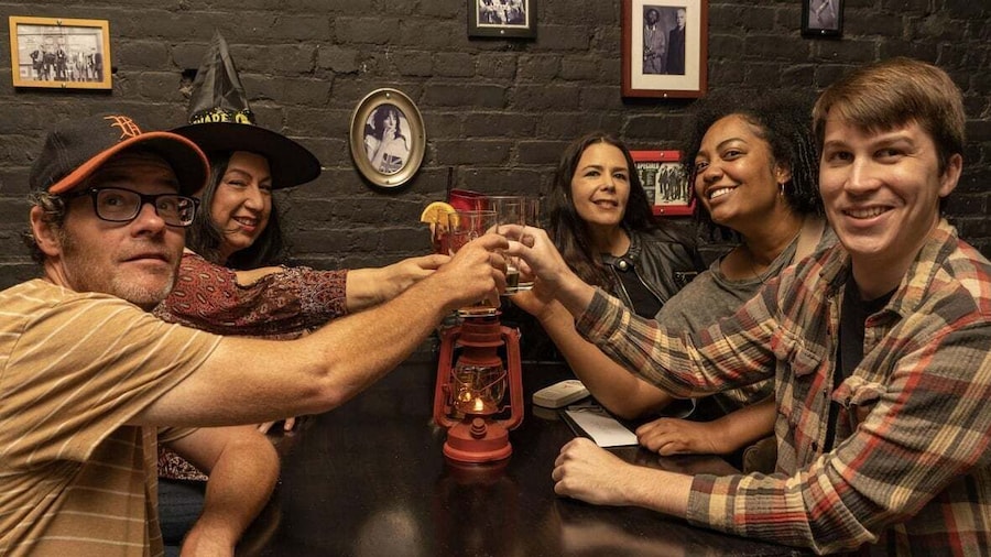Portland: Ghosts Boos and Booze Haunted Pub Crawl