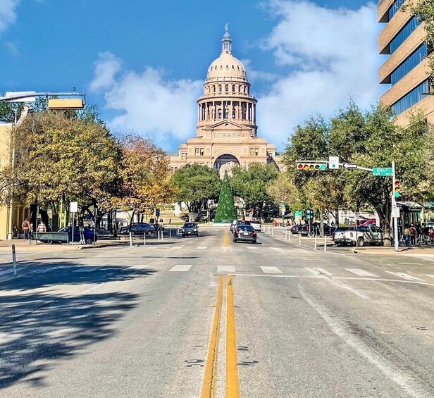 Picture 3 for Activity Austin: City + Hill Country Non-Stop Panoramic Tour