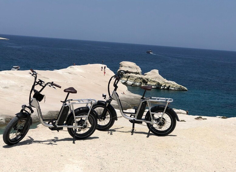 Milos: Half day electric bike tour with Sarakiniko beach