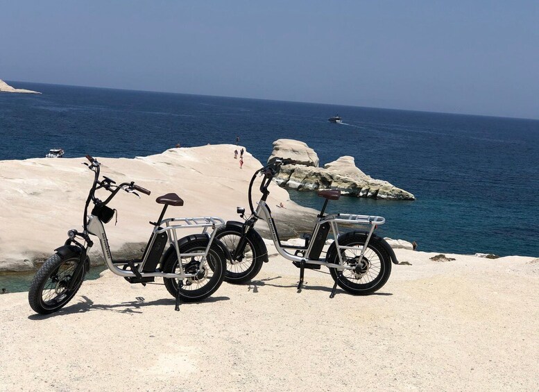 Milos: Half day electric bike tour with Sarakiniko beach