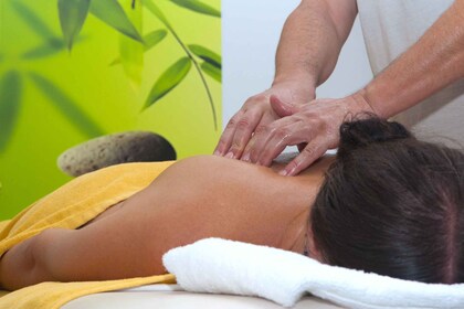 Santorini: Singles' Aromatherapy Massage & free Gym
