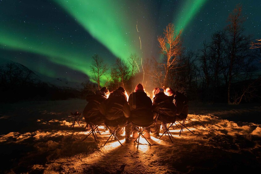 Picture 1 for Activity Tromsø: Northern Lights Trip with Campfire and Snacks