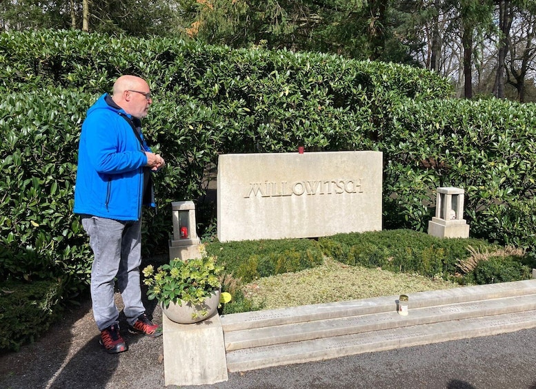 Picture 1 for Activity Cologne: Guided Tour of Melatenfriedhof