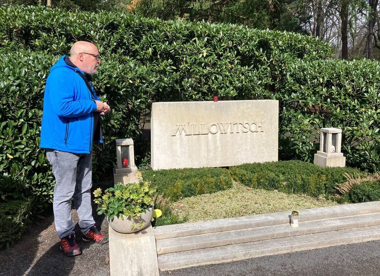 Picture 1 for Activity Cologne: Guided Tour of Melatenfriedhof