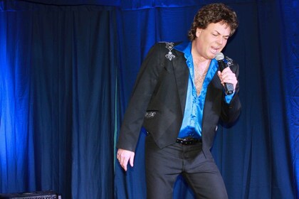 Pigeon Forge: Conway Twitty Tribute Show by Travis James