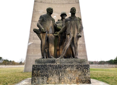 Berlin: Private Van Tour to Sachsenhausen Concentration Camp