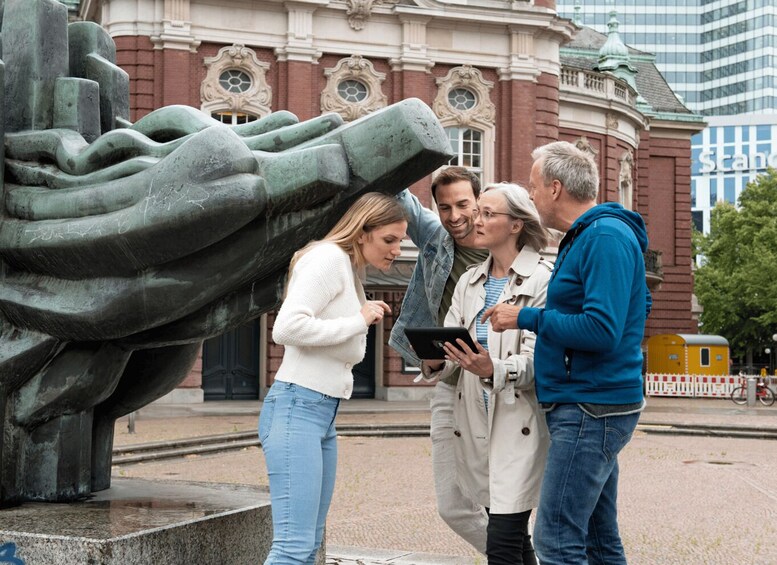 Düsseldorf-Carlstadt: Outdoor Escape Game with Game Master