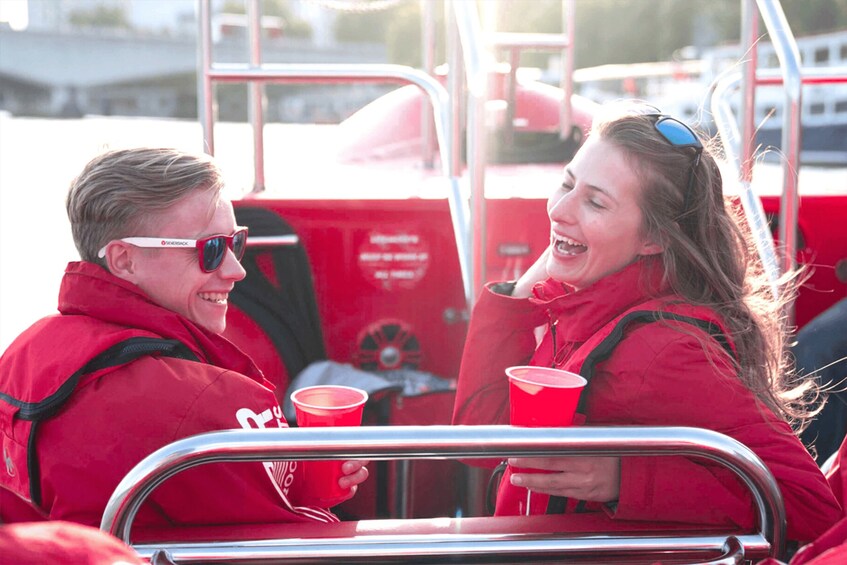 London: Thames Sunset Speedboat Experience with Drink