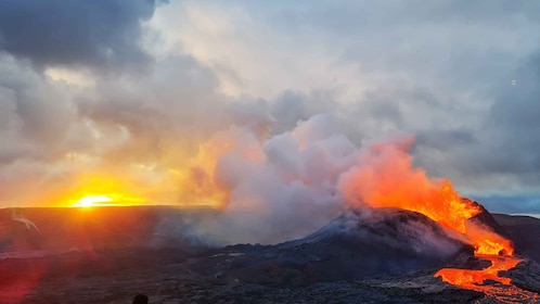 Depuis Reykjavík : Randonnée au volcan Fagradalsfjall avec un géologue
