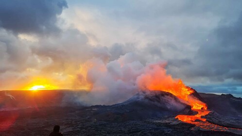 Depuis Reykjavík : Randonnée au volcan Litla Hrút avec un géologue
