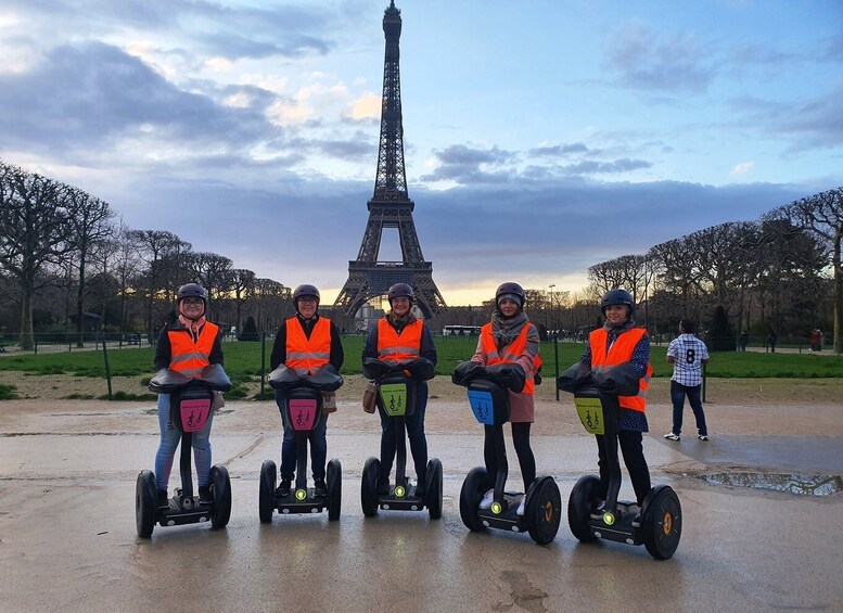 Picture 4 for Activity Paris: Guided Segway Tour Paris by Night