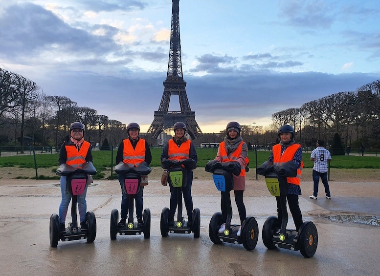 Picture 5 for Activity Paris: Guided Segway Tour Paris by Night