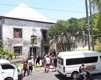 Grenada: Chokoladetur og frokost på Petite Anse