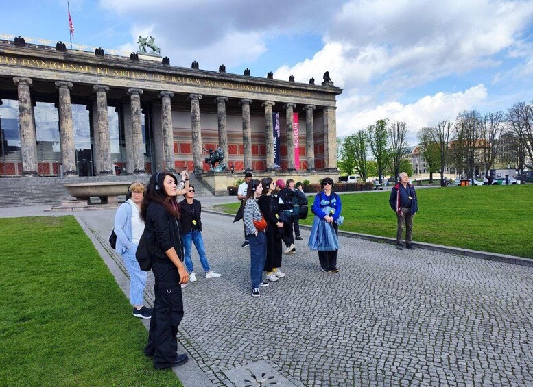 Picture 6 for Activity Berlin Sightseeing Musical-Historical Walking Tour