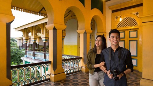 Medan: Highlights City Sightseeing Guided Group Tour