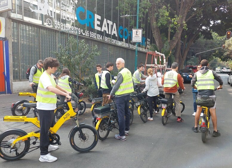 Picture 11 for Activity Mexico City: Electric Bike City Tour with Taco Stops