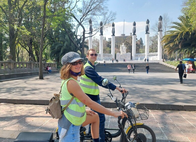 Picture 4 for Activity Mexico City: Electric Bike City Tour with Taco Stops