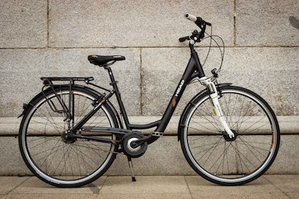 Madrid: noleggio bici da città per 1 giorno