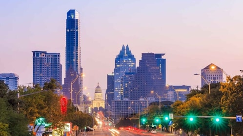 Austin: Romantic Walking Tour for European Tourists